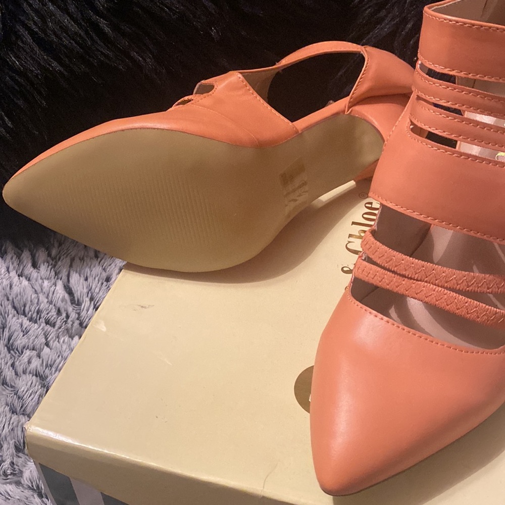 Peach Heel - Picture 3 of 4